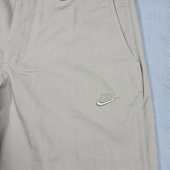 Nike Club Chino Shorts Mens 32 Flat Front Khaki 100% Cotton Preppy School Golf - Picture 2 of 13